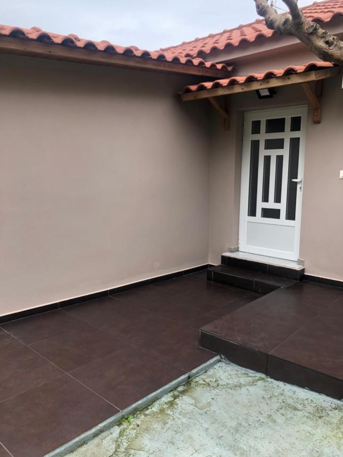 Chrysa'S House Apartment Айгио Екстериор снимка