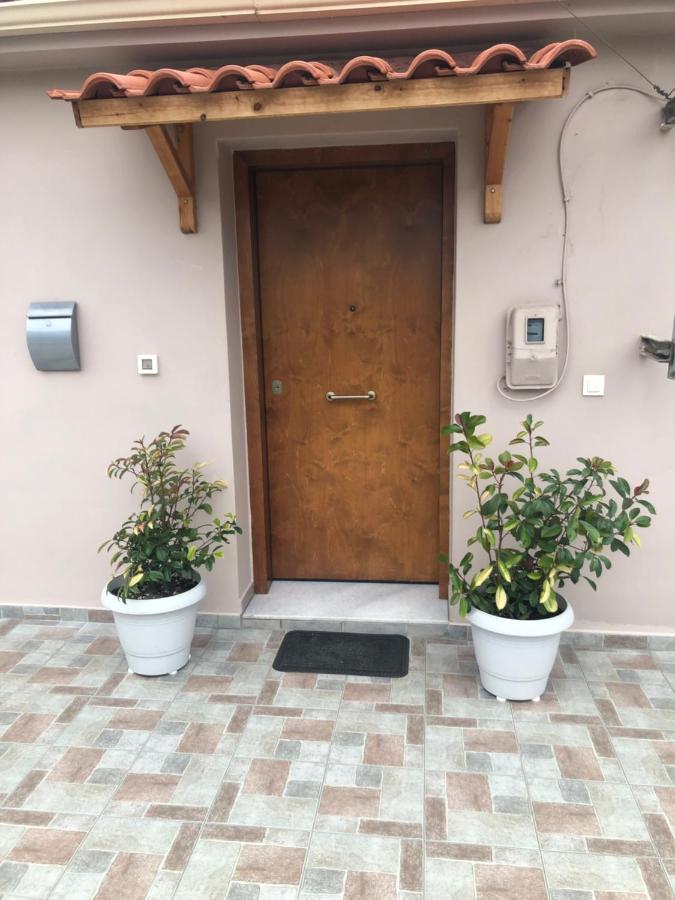 Chrysa'S House Apartment Айгио Екстериор снимка