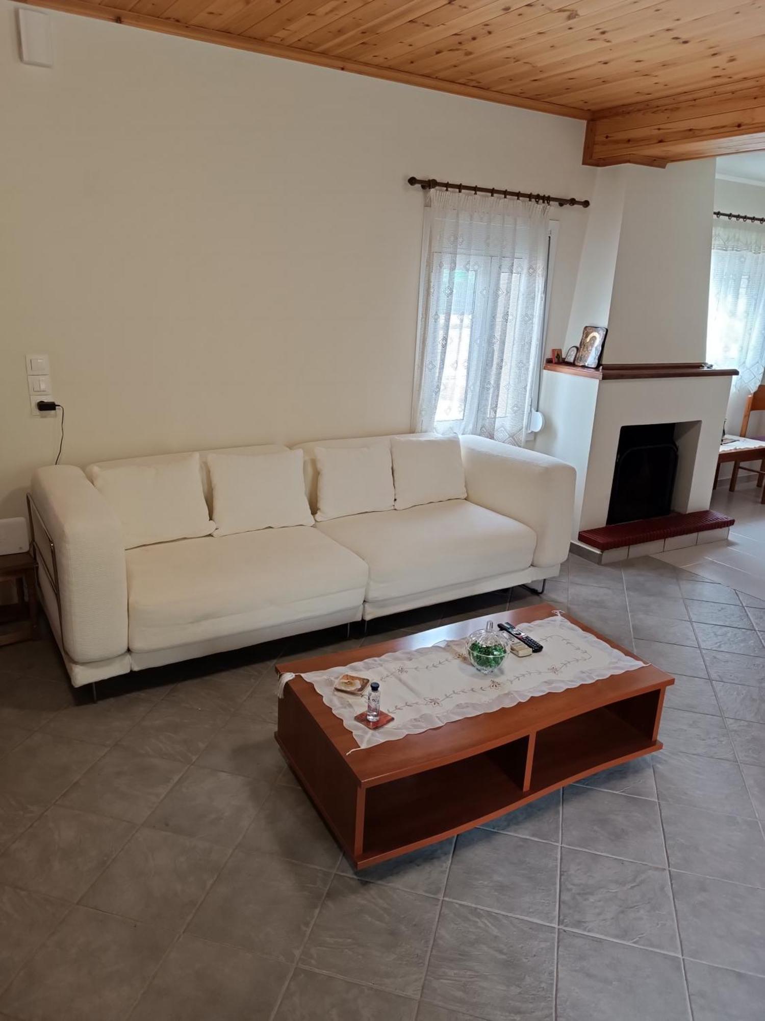 Chrysa'S House Apartment Айгио Екстериор снимка